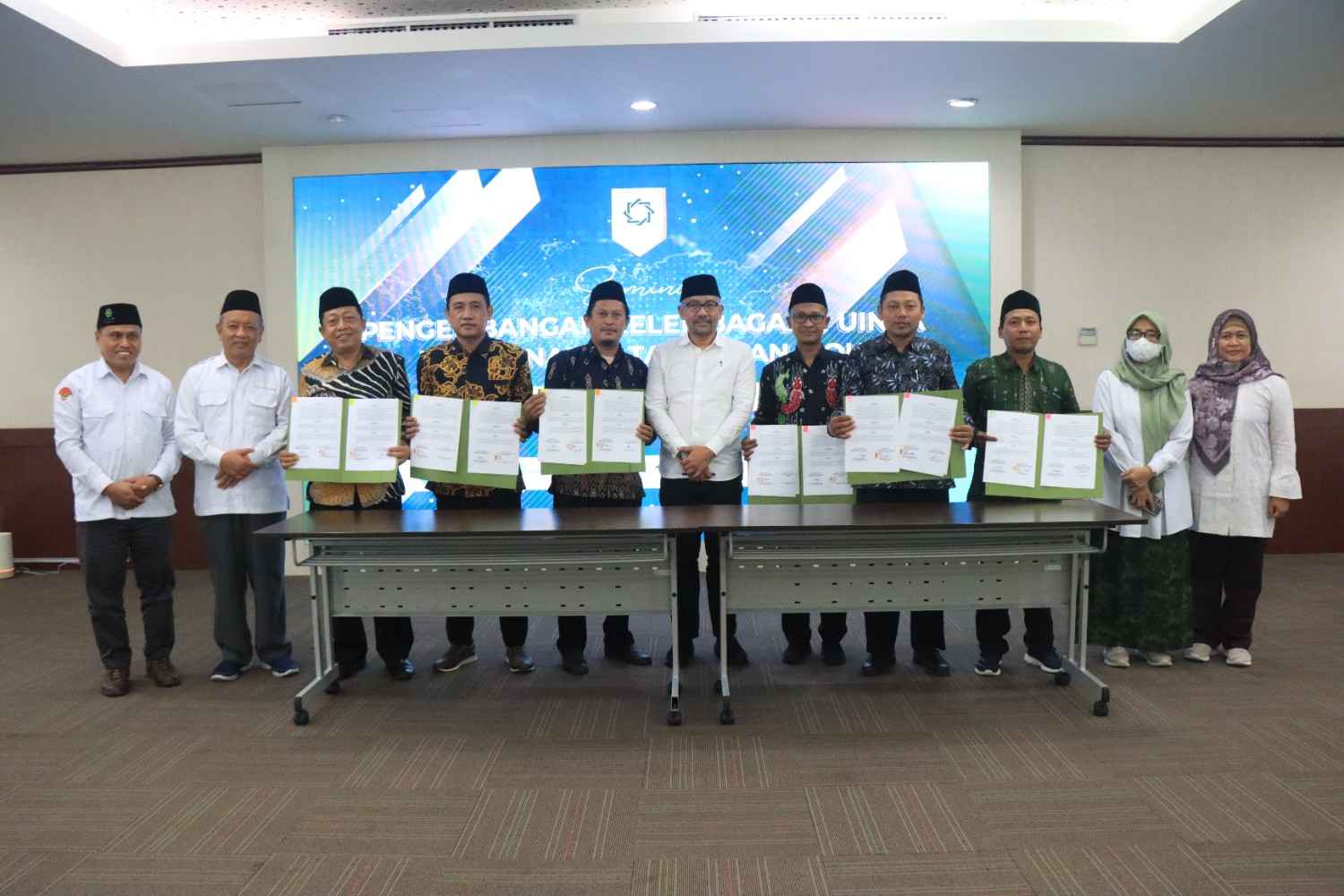 Sinergi Wujudkan Madrasah Masa Depan: MA Matholi’ul Anwar Resmi Teken MoU dengan UIN Sunan Ampel Surabaya