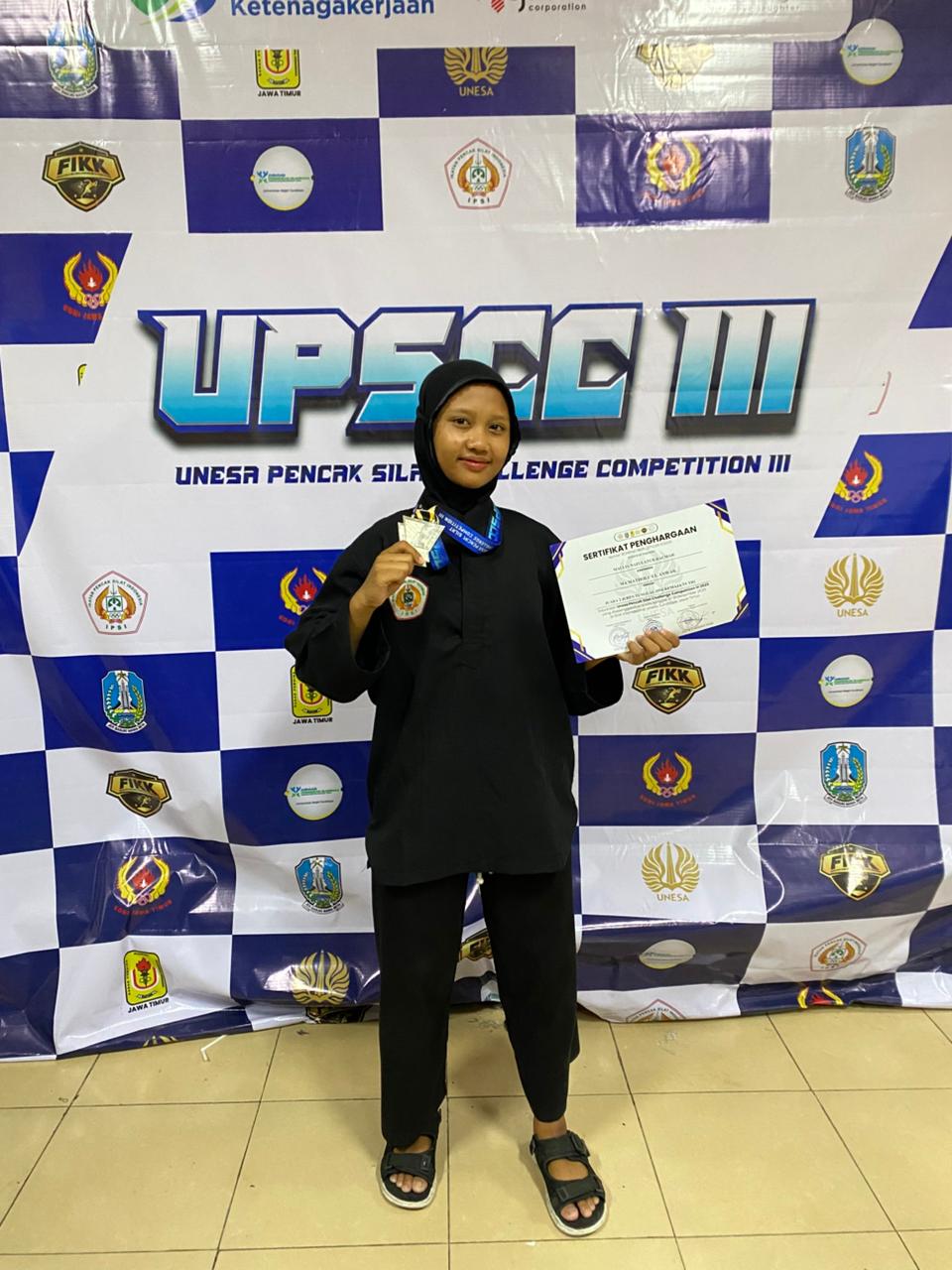 Maulia Nazultur Rachmah (X.3)