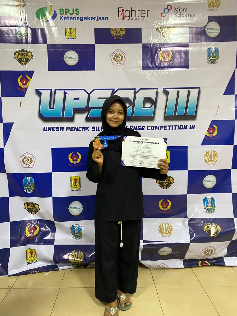 Ariana Diva Febrianti (XII.3)